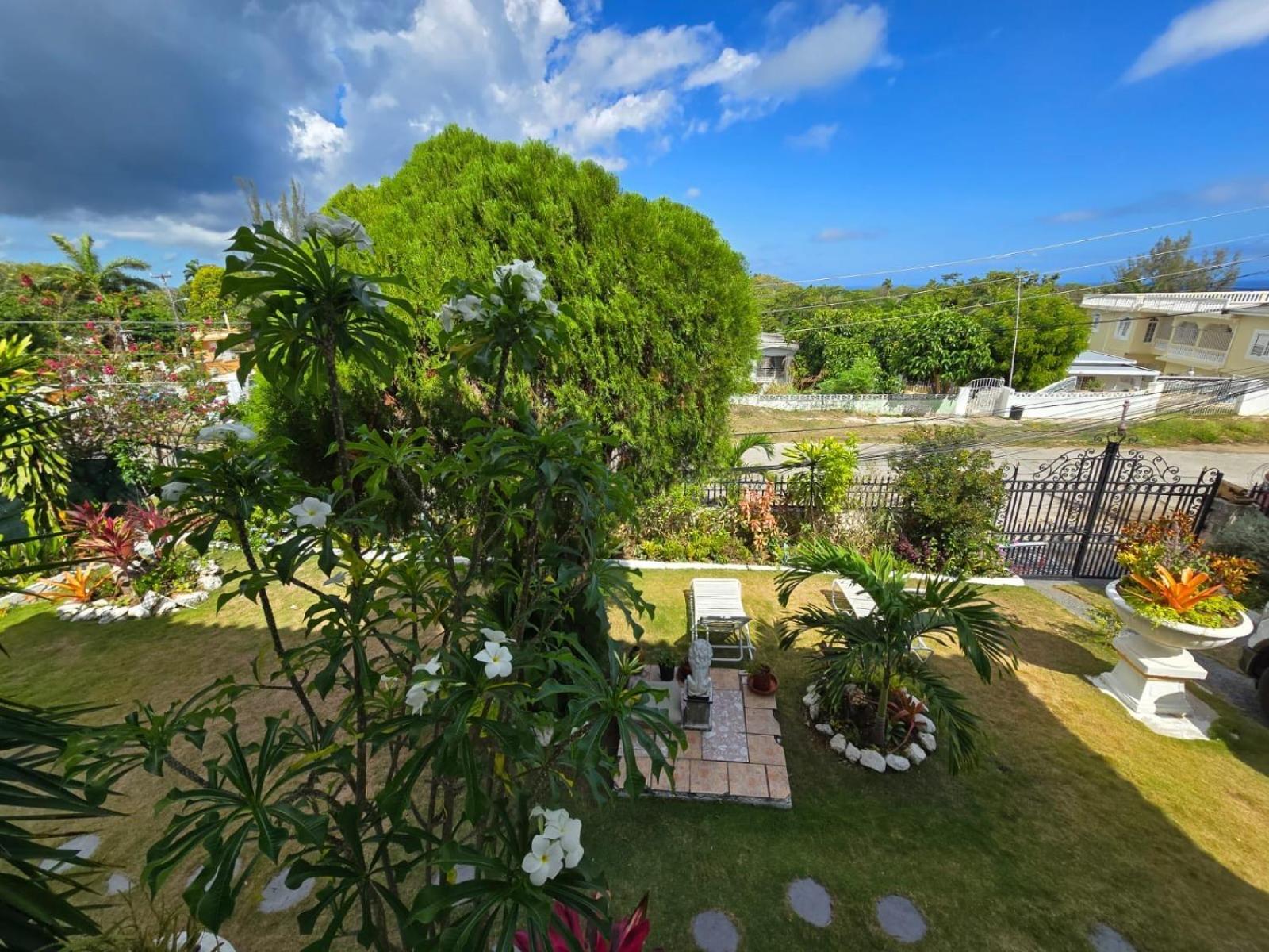 Paradise Palms Jamaica Vacation Rental Montego Bay Exterior photo