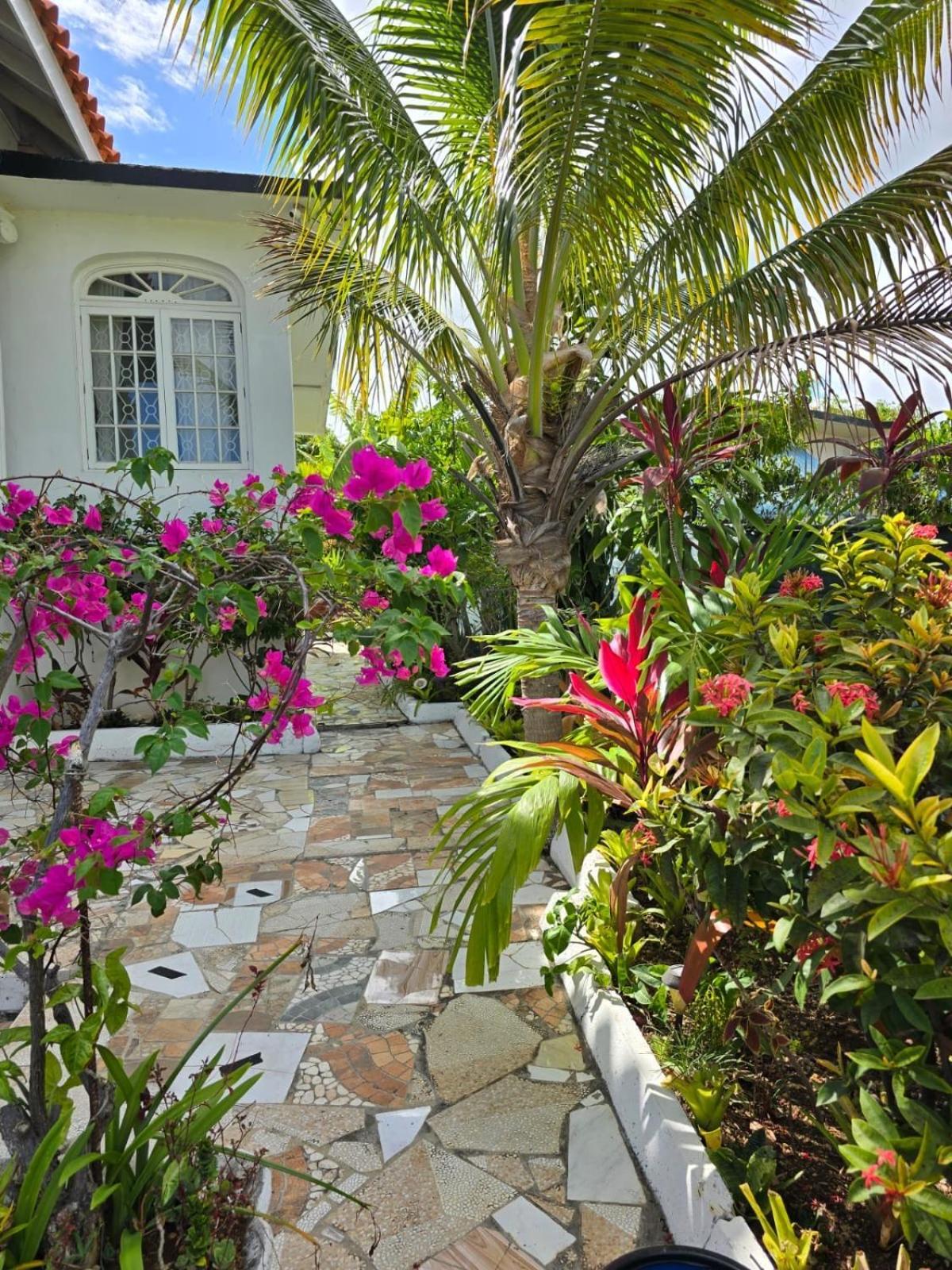 Paradise Palms Jamaica Vacation Rental Montego Bay Exterior photo