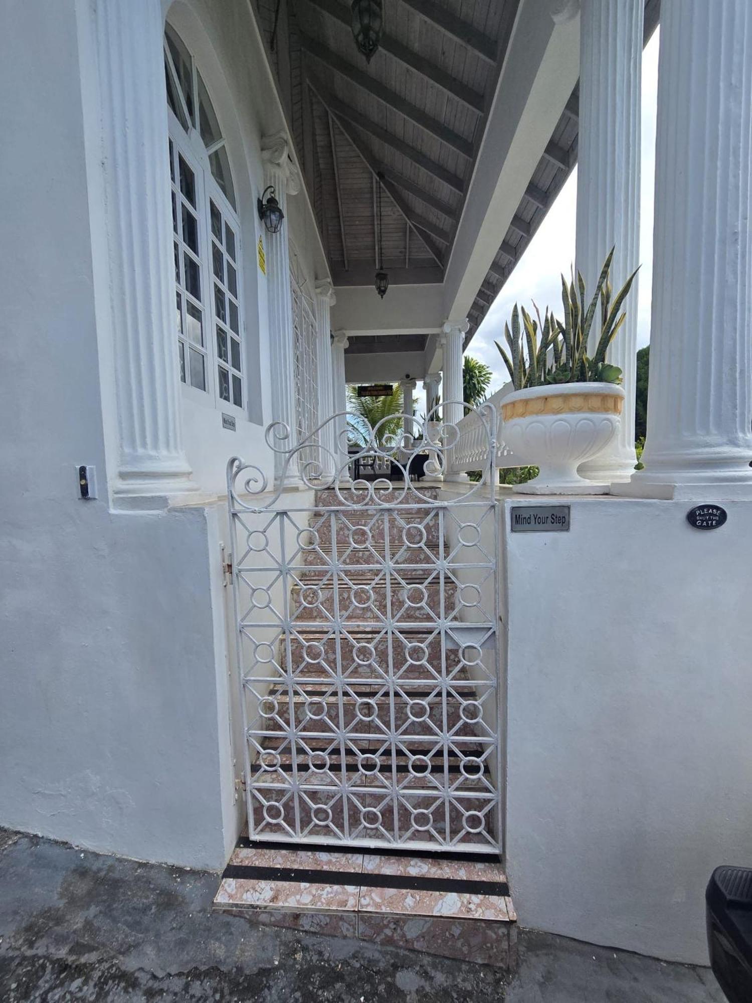 Paradise Palms Jamaica Vacation Rental Montego Bay Exterior photo