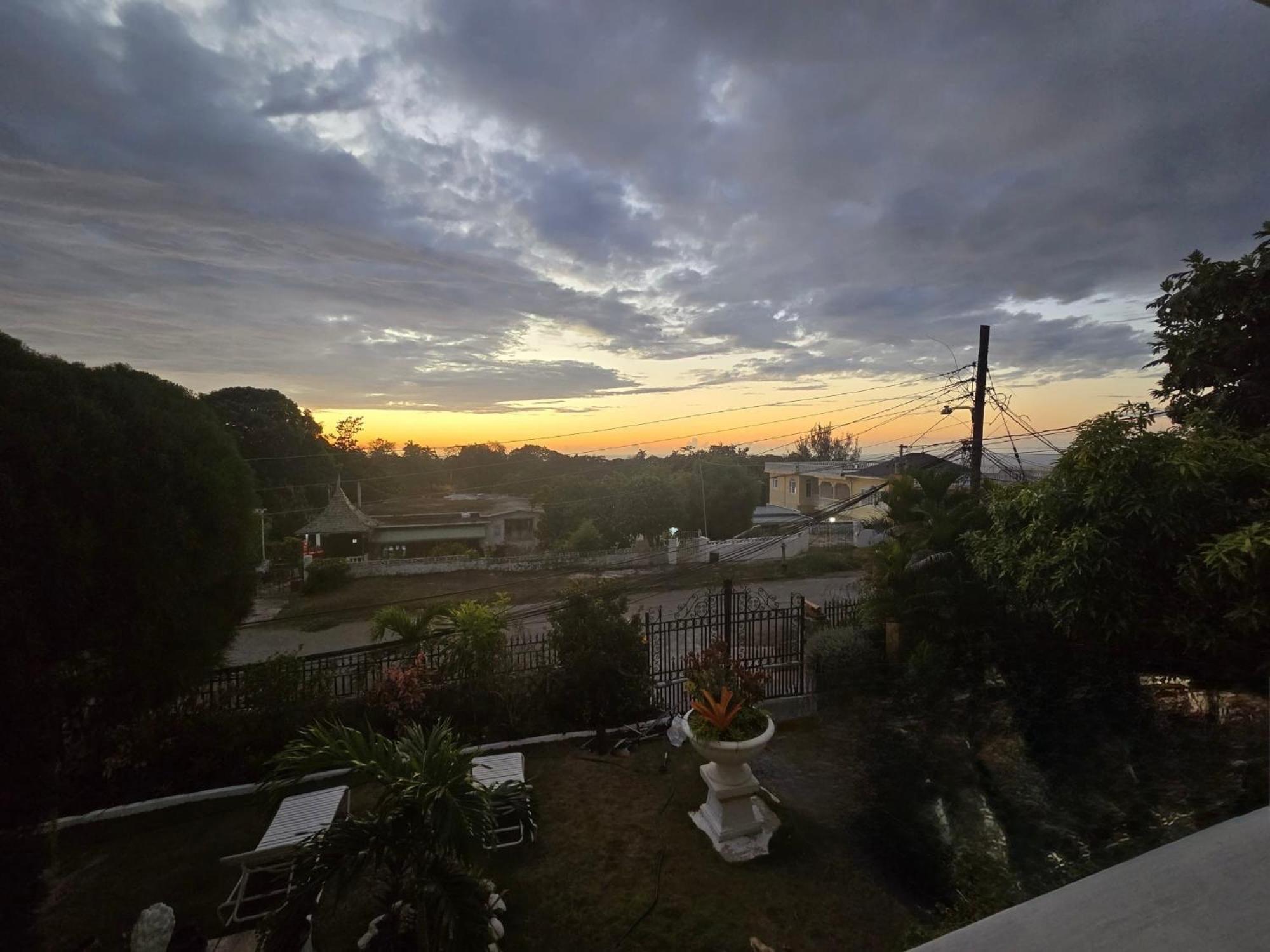 Paradise Palms Jamaica Vacation Rental Montego Bay Exterior photo