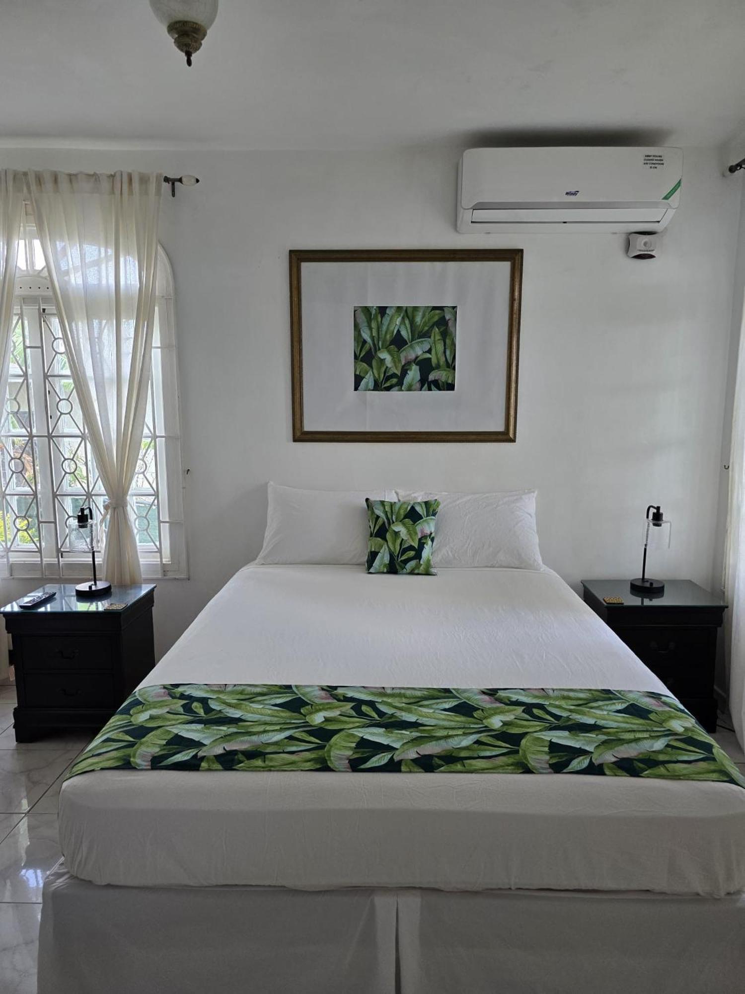Paradise Palms Jamaica Vacation Rental Montego Bay Exterior photo