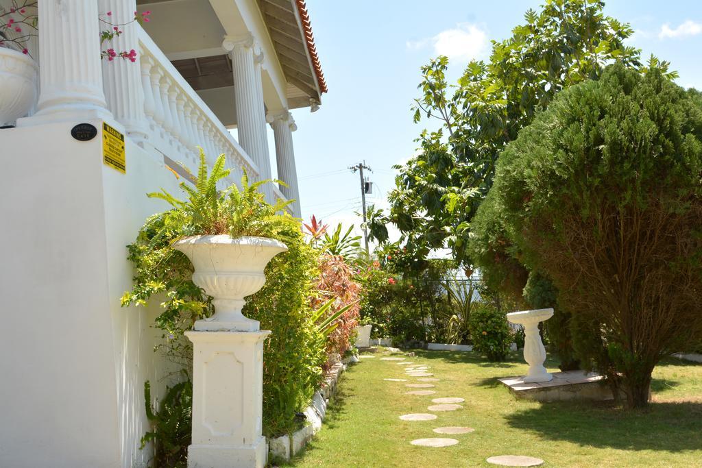 Paradise Palms Jamaica Vacation Rental Montego Bay Exterior photo