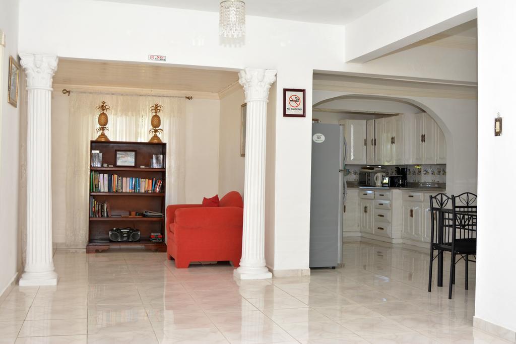 Paradise Palms Jamaica Vacation Rental Montego Bay Exterior photo